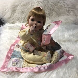 Vintage “Jesus Loves Me” Precious Moments porcelain doll 1998